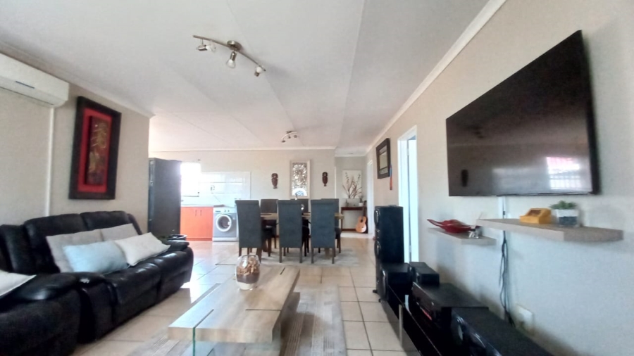 To Let 3 Bedroom Property for Rent in Mandela View Free State